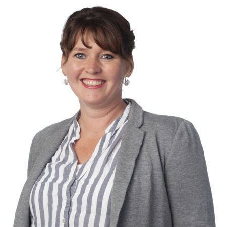 ATN Lehrgangsleitung, Dozentin & Tutorin Katrin Heimsath - Ausbildung Therapiebegleithunde, Tiergestützte Arbeit und Hundetrainerin ATN. Portraitfoto.