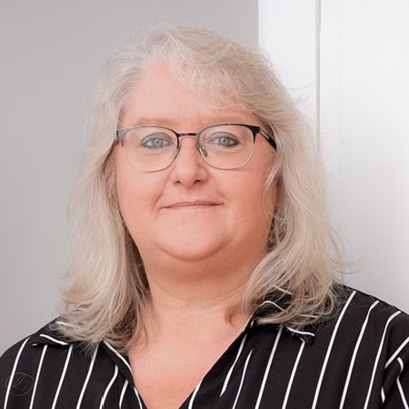 Dozentin Dagmar Spillner - Pferdeverhaltensberater Ausbildung ATN. Portraitfoto.