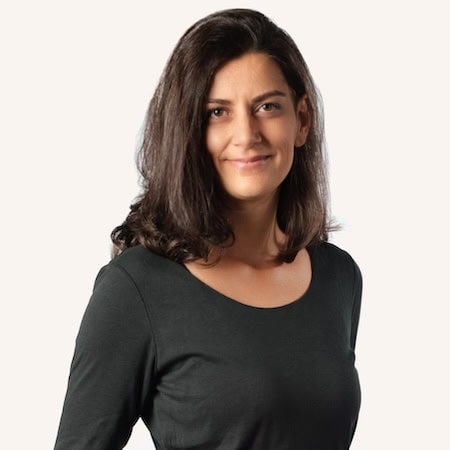 Dozentin Nadine Wachtmeister - Ausbildung Assistenzhundetrainer ATN. Portraitfoto.